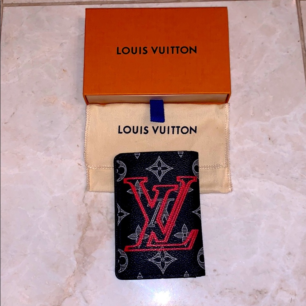 Louis Vuitton Wallet. Rare! Good Condition